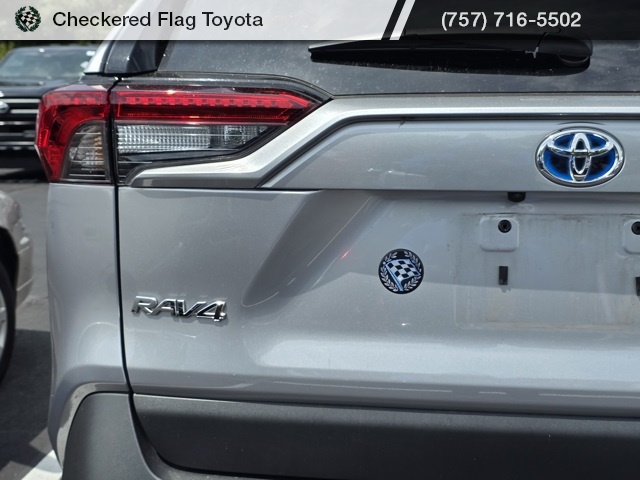 2024 Toyota RAV4 Hybrid XLE Premium photo 4