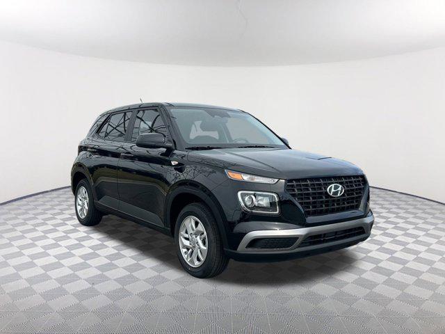 2025 Hyundai Venue SE photo 2