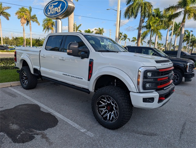 2026 Ford F-250 Lariat photo 2
