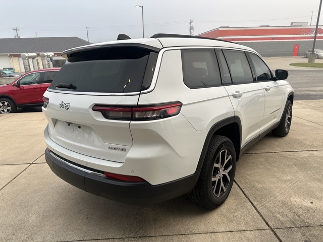 2024 Jeep Grand Cherokee Limited photo 5