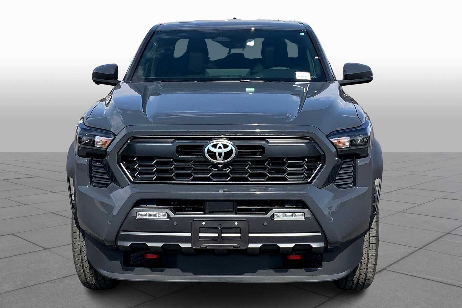 2025 Toyota Tacoma TRD Off-Road photo 3