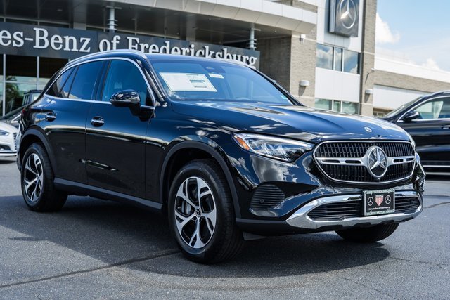 2026 Mercedes-Benz GLC Base's photo
