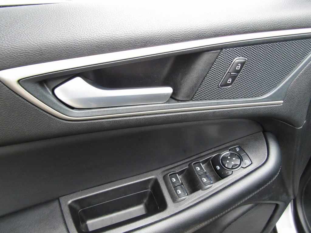 2024 Ford Edge SEL photo 11