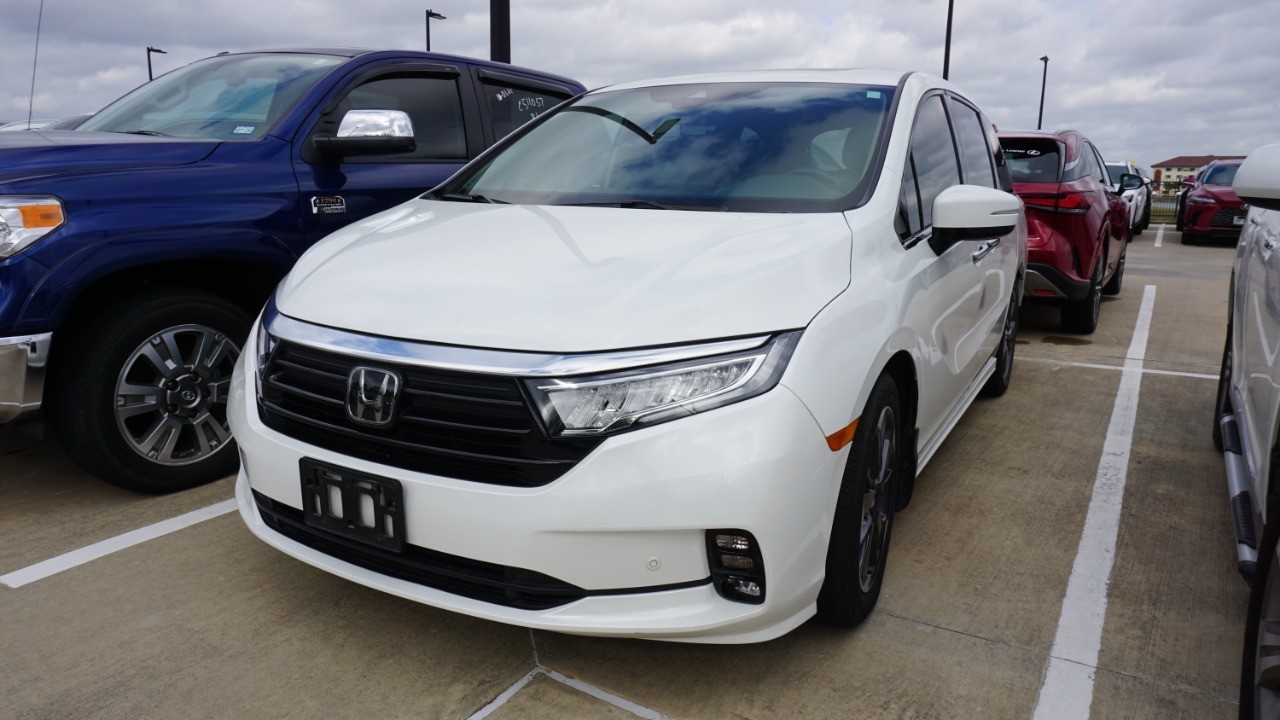 2022 Honda Odyssey Elite's photo