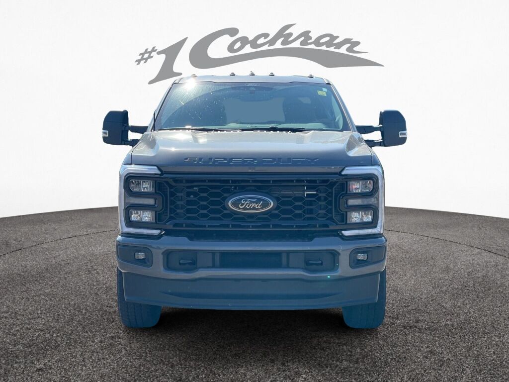2026 Ford F-250 XLT photo 2