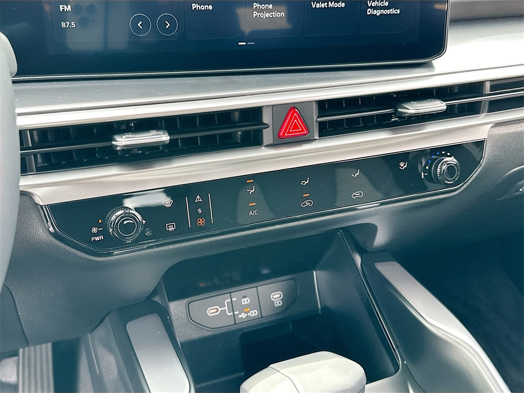 2026 Kia Sorento LX photo 13