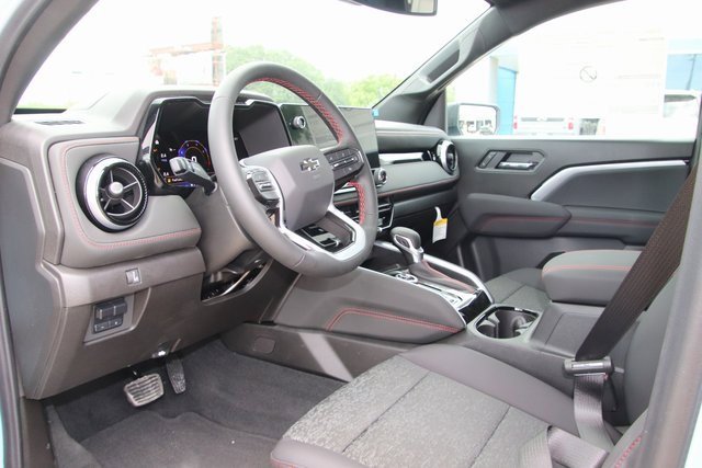 2025 Chevrolet Colorado Z71 photo 6