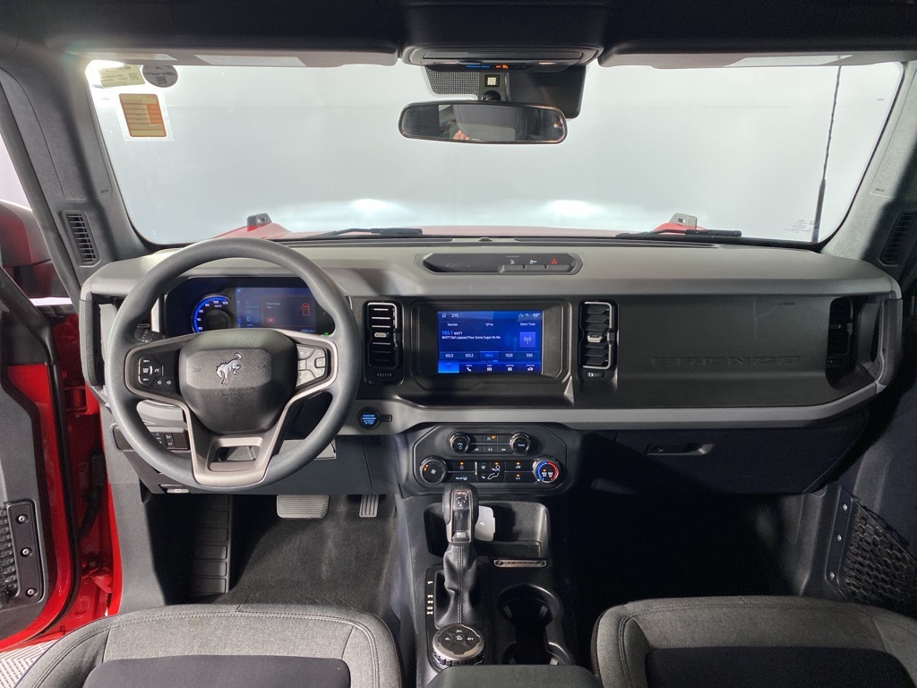 2023 Ford Bronco Base photo 2
