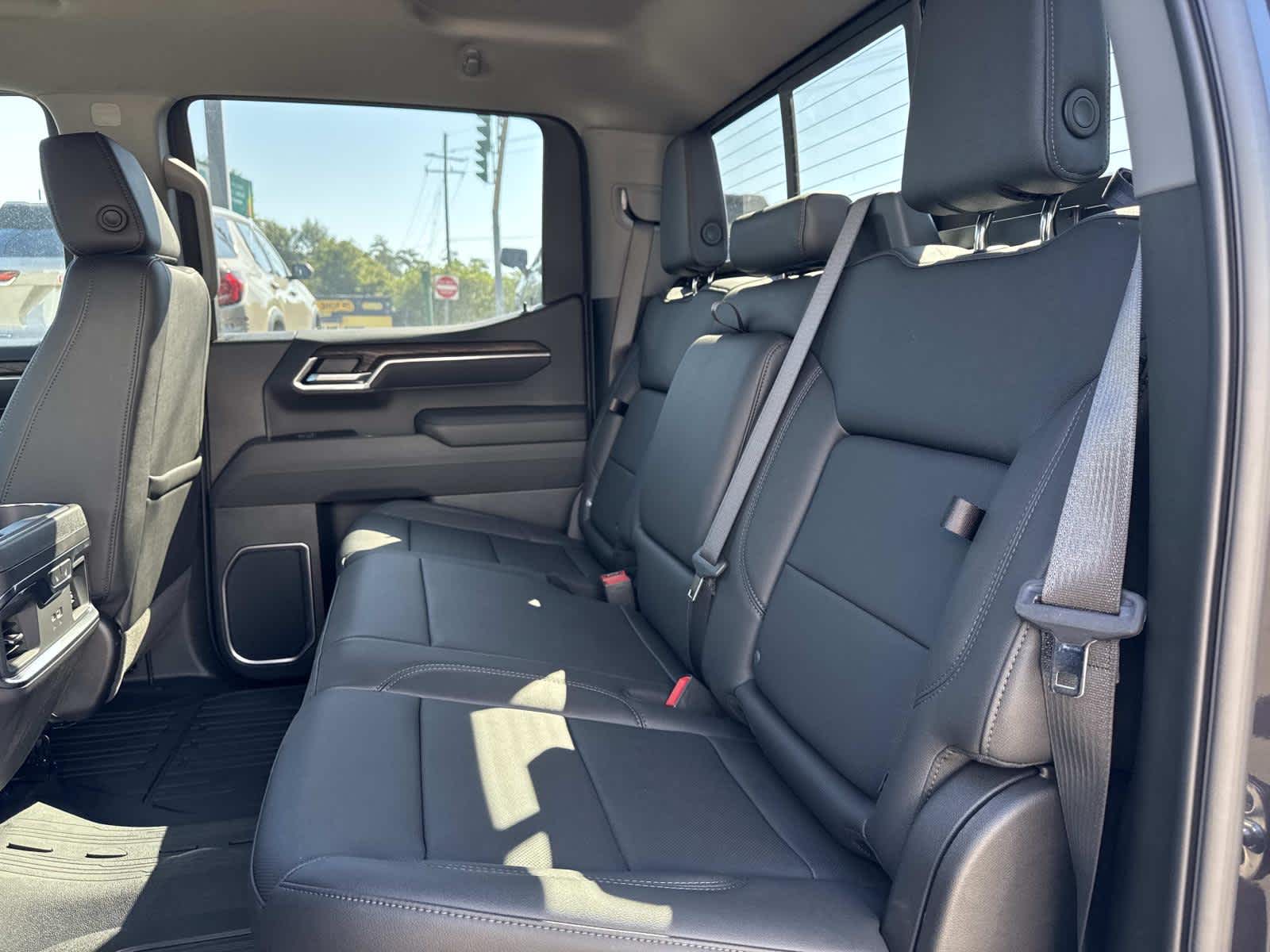 2026 Gmc Sierra SLT photo 8
