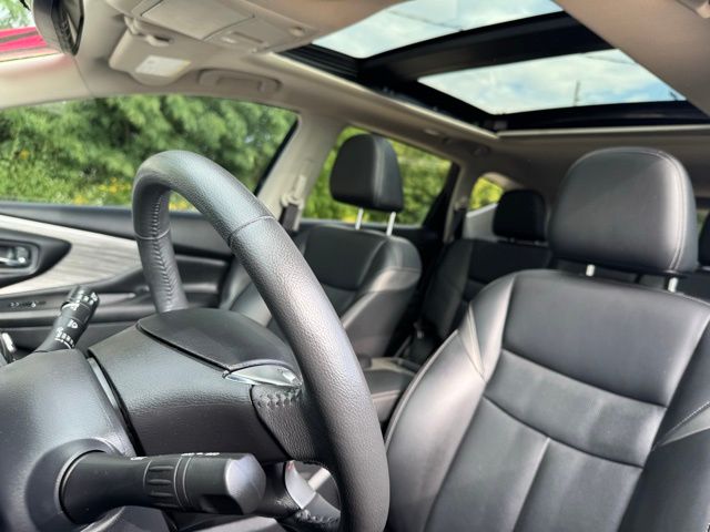 2017 Nissan Murano Platinum photo 11