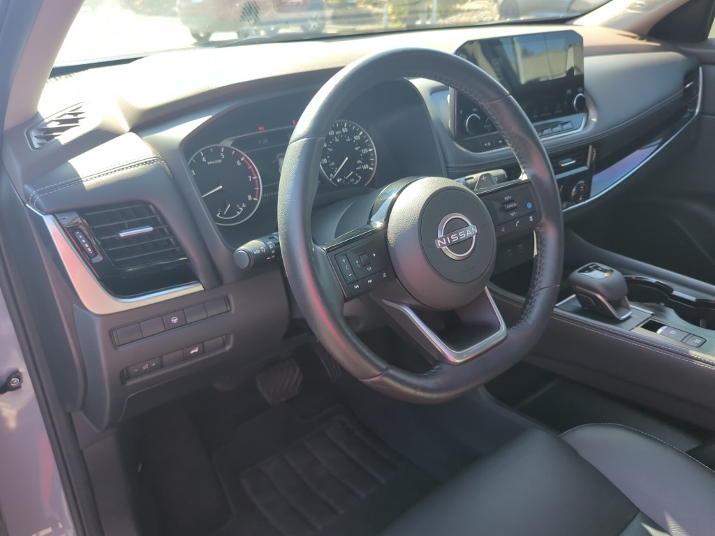 2022 Nissan Rogue SL photo 16