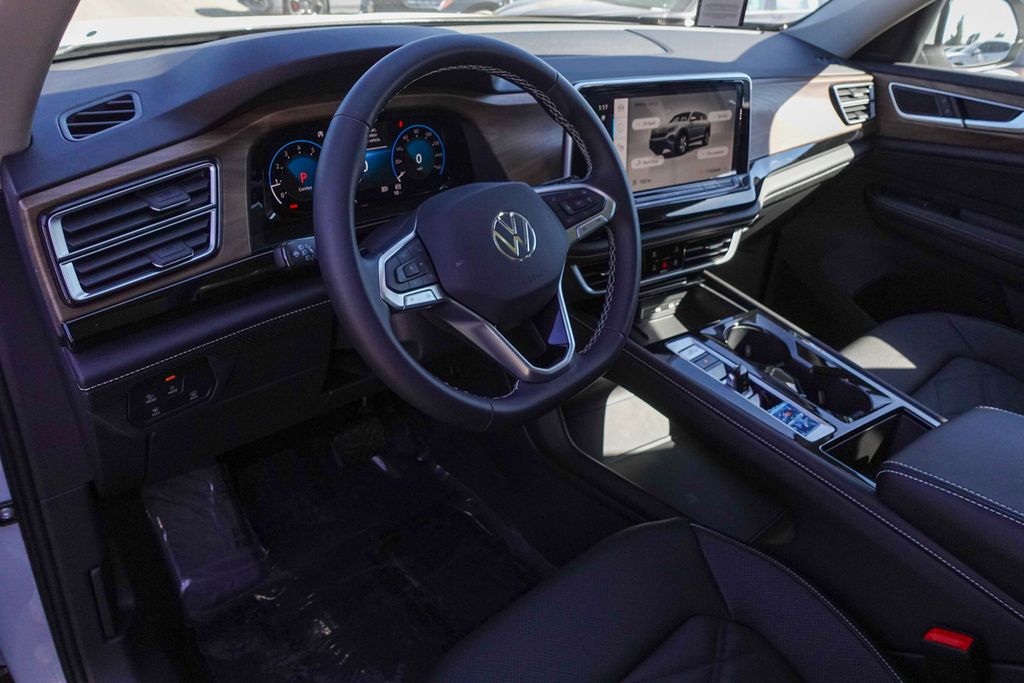2026 Volkswagen Atlas SE Technology photo 11