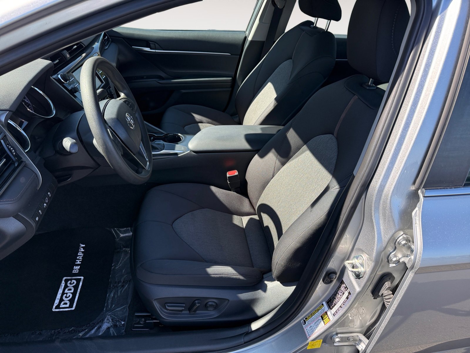 2019 Toyota Camry L photo 10