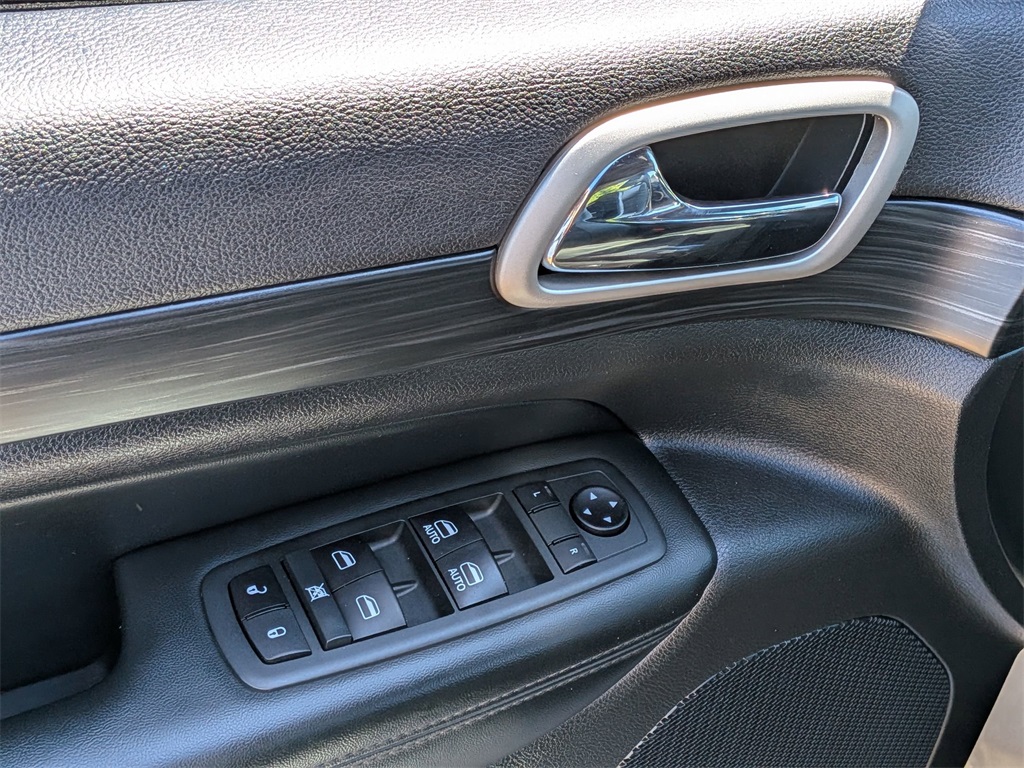 2020 Jeep Grand Cherokee Altitude photo 9