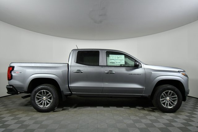2026 Chevrolet Colorado LT photo 13