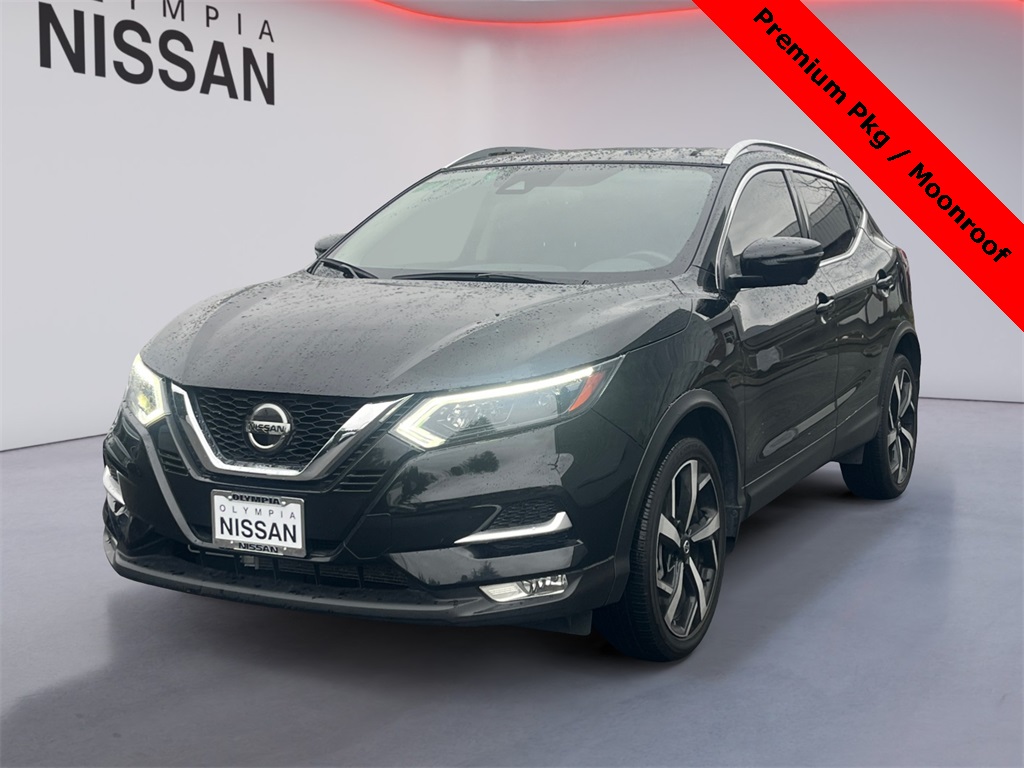 2022 Nissan Rogue Sport SL's photo