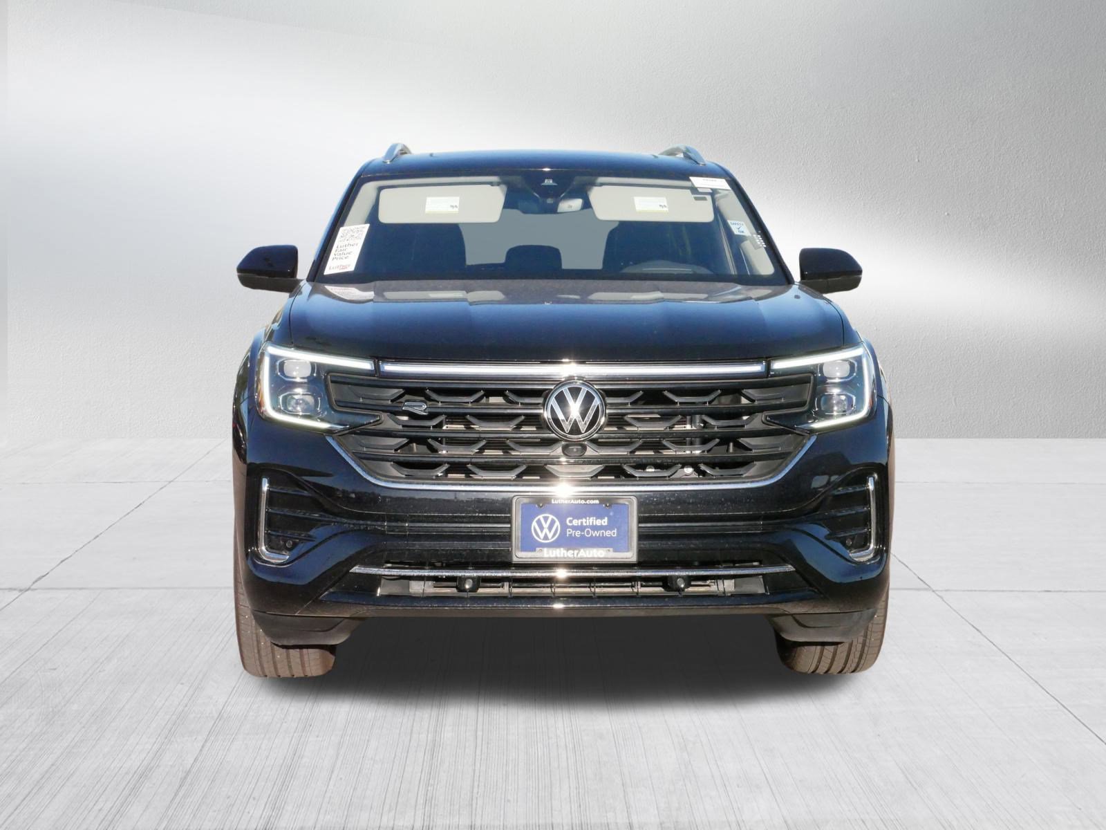 2024 Volkswagen Atlas SEL Premium R-Line photo 2