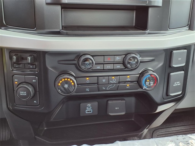 2025 Ford F-350 XL photo 16