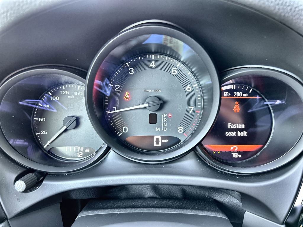 2024 Porsche Macan Base photo 19