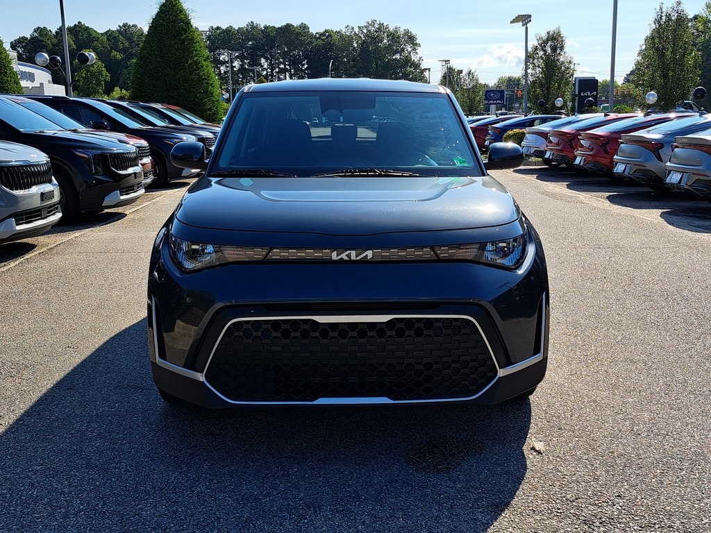 2023 Kia Soul LX photo 2