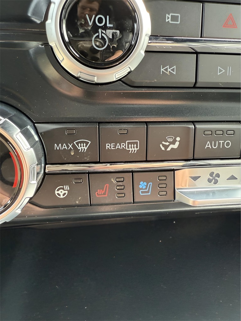 2025 Ford F-150 Lariat photo 29