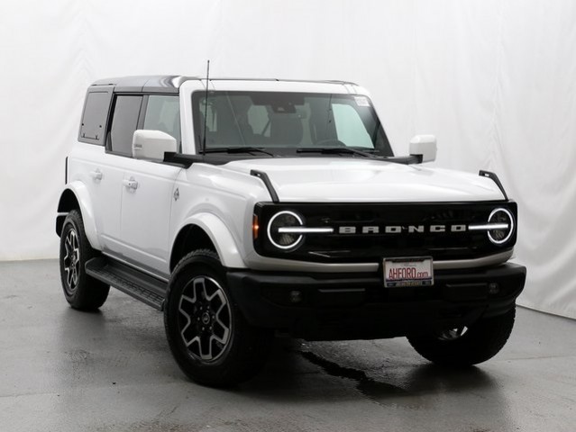 2025 Ford Bronco Outer Banks®