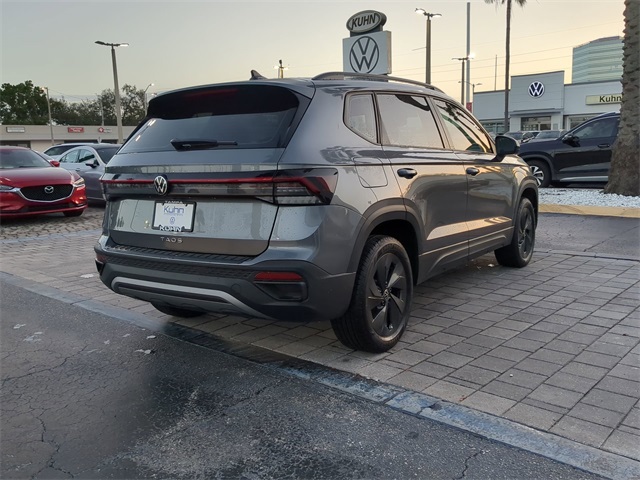 2025 Volkswagen Taos S photo 3