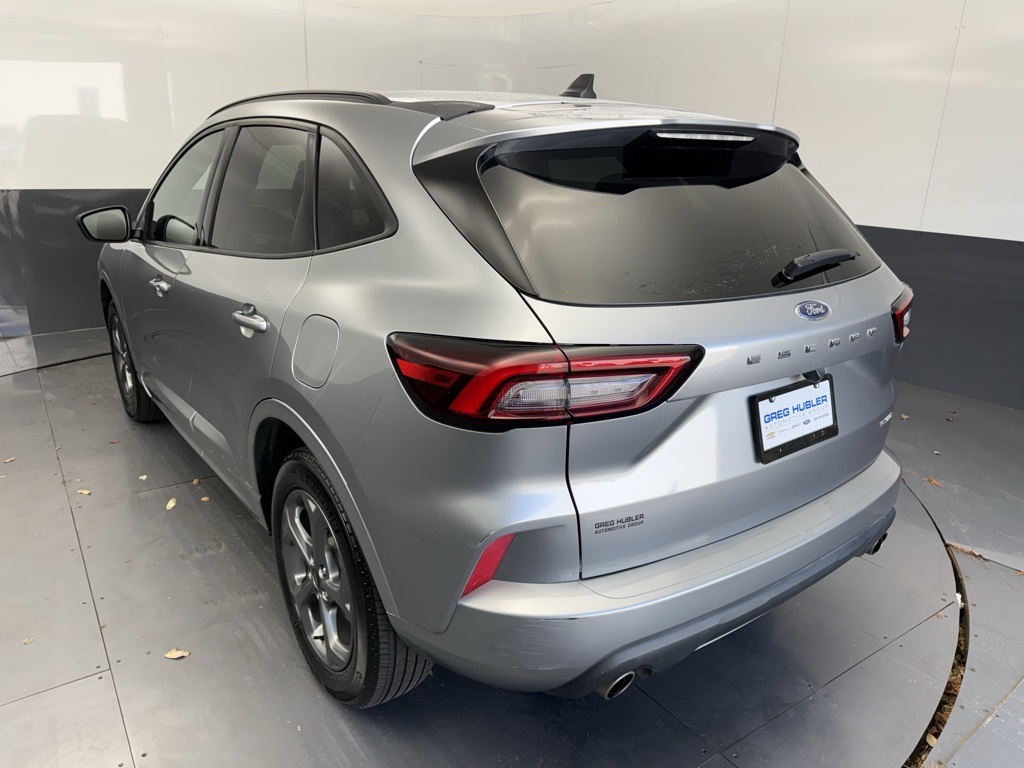 2024 Ford Escape ST-Line photo 2