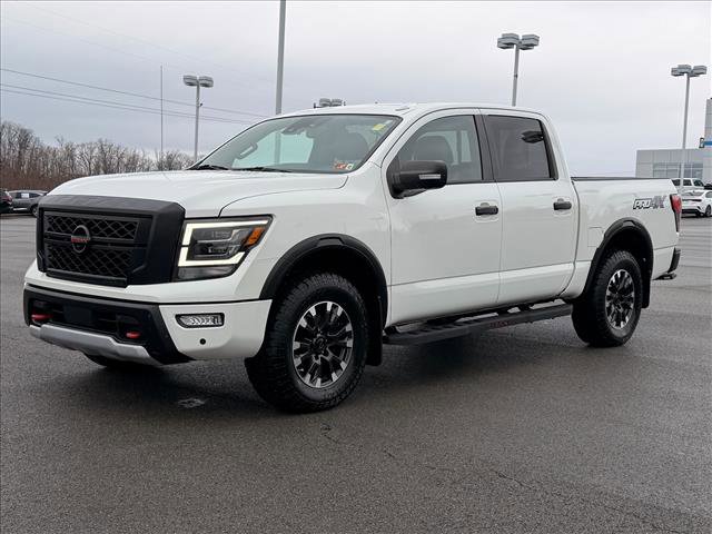 2021 Nissan Titan PRO-4X's photo