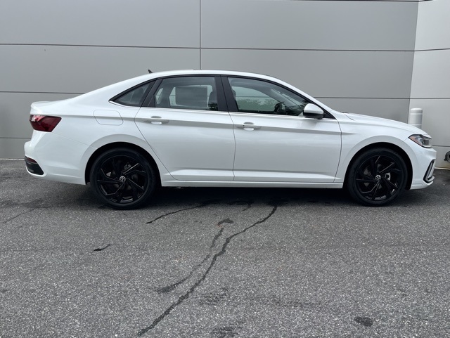 2026 Volkswagen Jetta SE photo 22