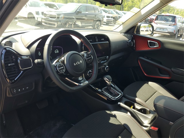 2025 Kia Soul GT-Line photo 8