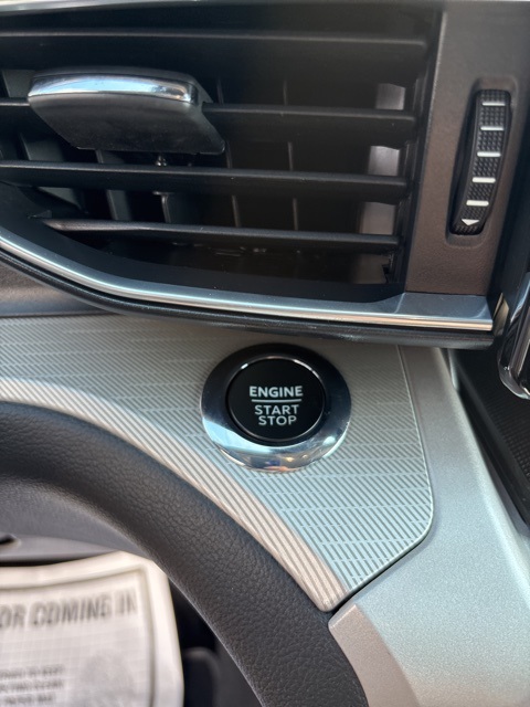 2023 Ford Explorer XLT photo 19