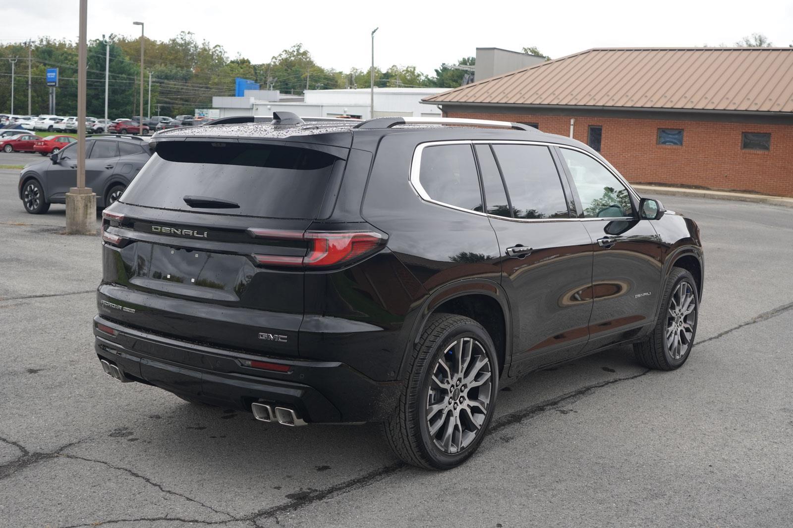2026 Gmc Acadia Denali photo 3