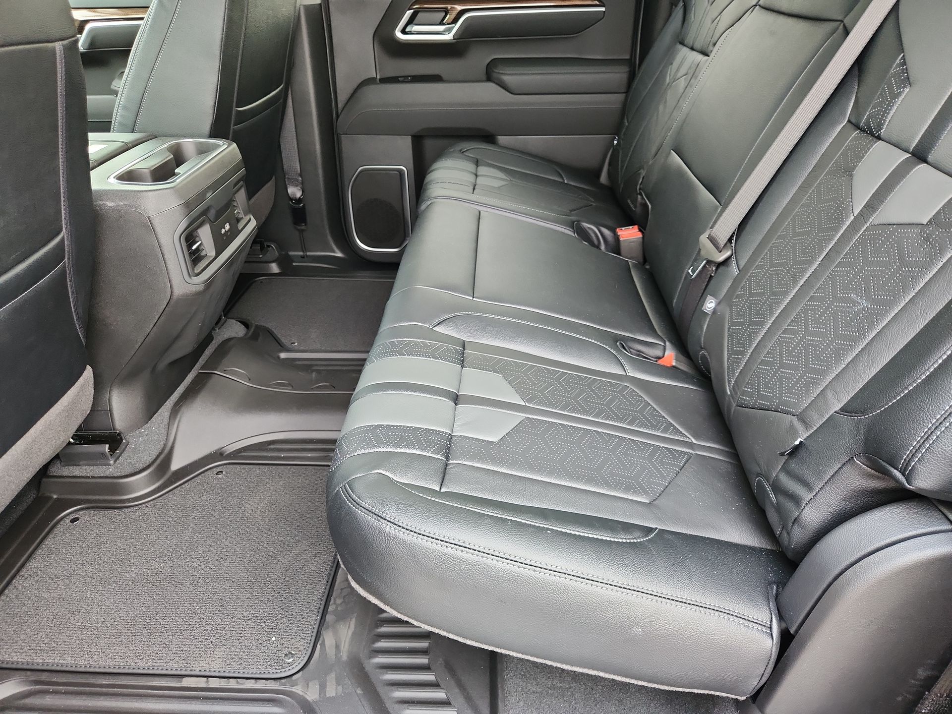 2025 Chevrolet Silverado 1500 RST photo 23