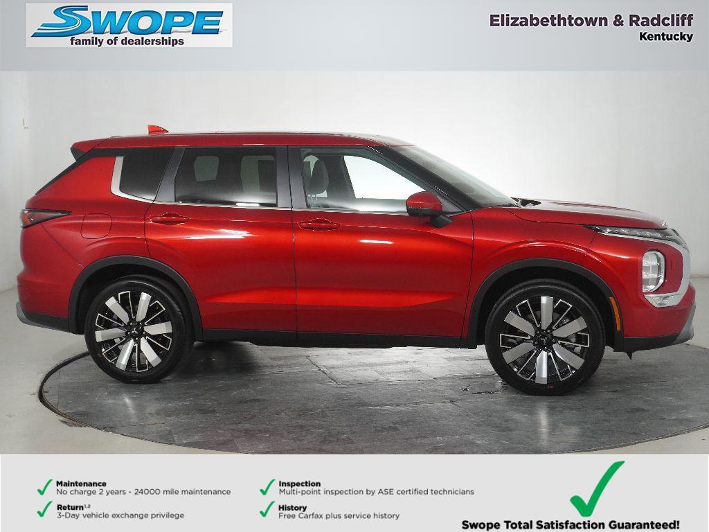 2025 Mitsubishi Outlander SE photo 2