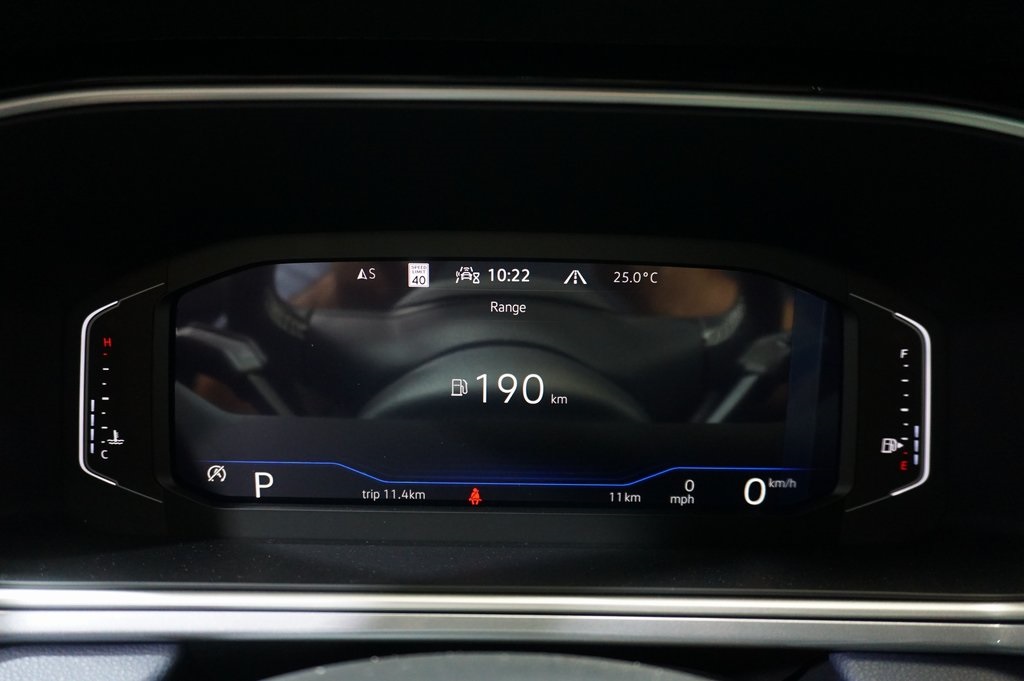 2025 Volkswagen Taos SEL photo 19