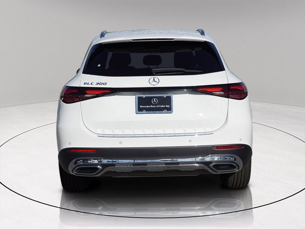 2026 Mercedes Benz GLC 300 photo 4