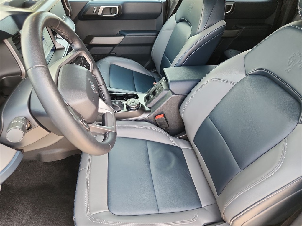 2023 Ford Bronco Outer Banks photo 8