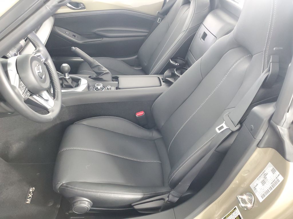 2023 Mazda MX-5 Miata RF Miata Grand Touring photo 13