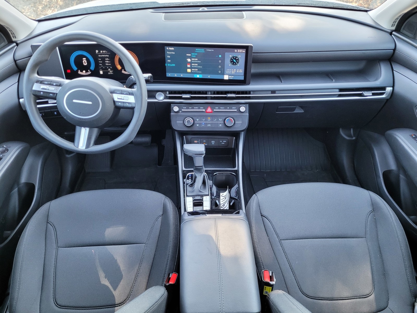 2025 Hyundai Tucson SE photo 9