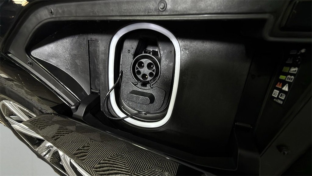 2024 Cadillac Lyriq Tech photo 38
