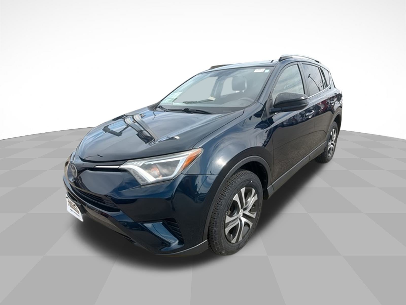 2017 Toyota RAV4 LE photo 22
