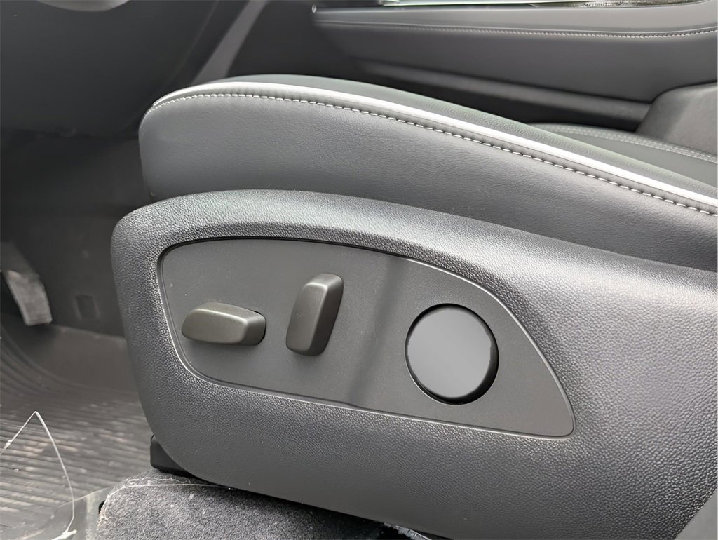 2025 Buick Enclave Sport Touring photo 16