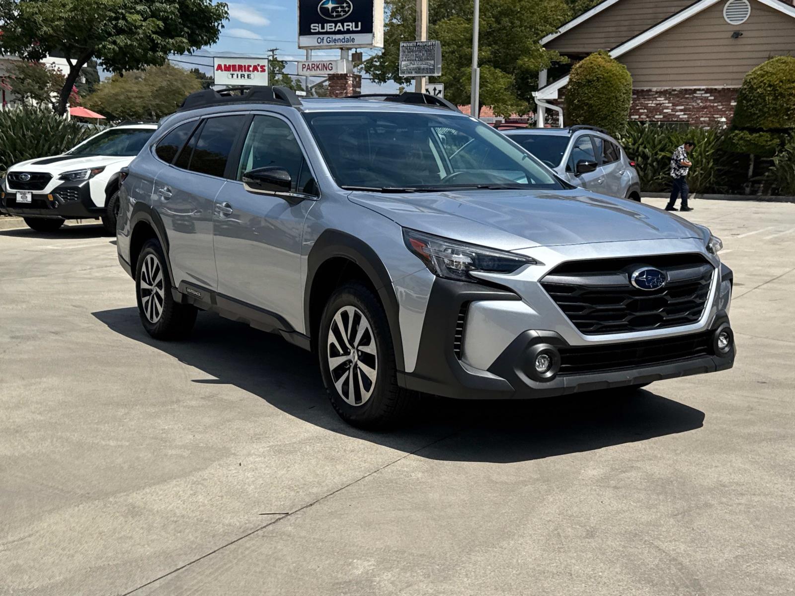2025 Subaru Outback Premium photo 3