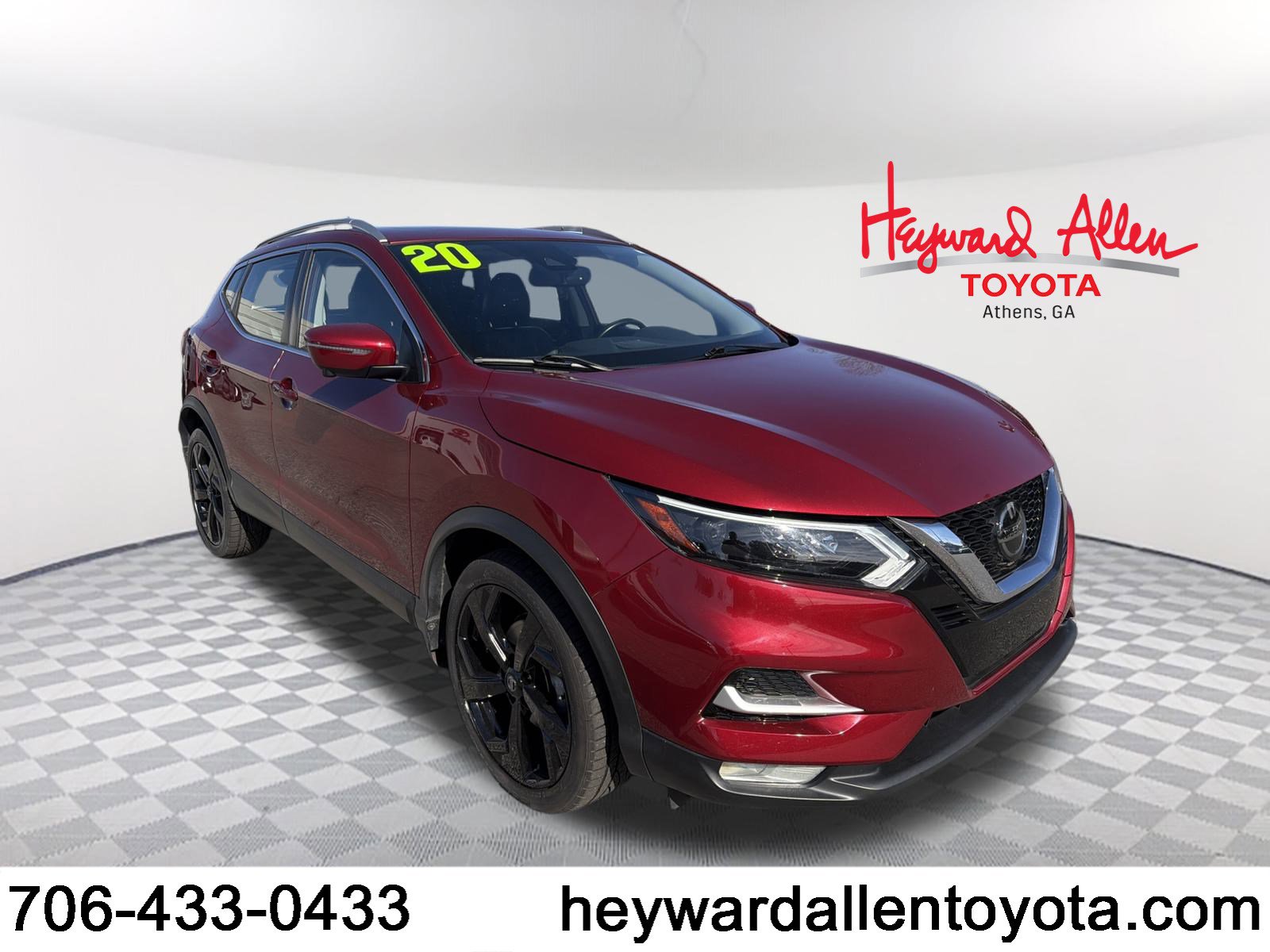 2020 Nissan Rogue Sport SL's photo