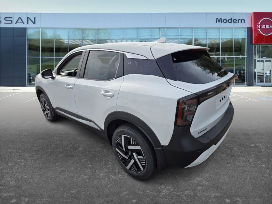 2025 Nissan Kicks SV photo 4