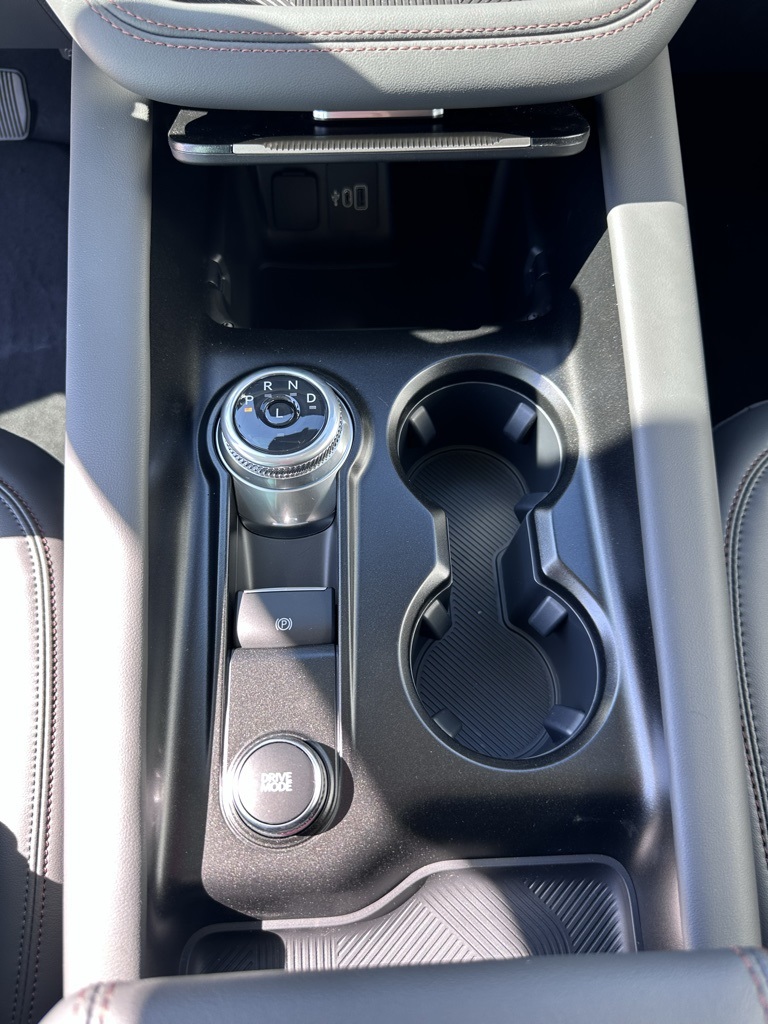 2025 Ford Explorer photo 20