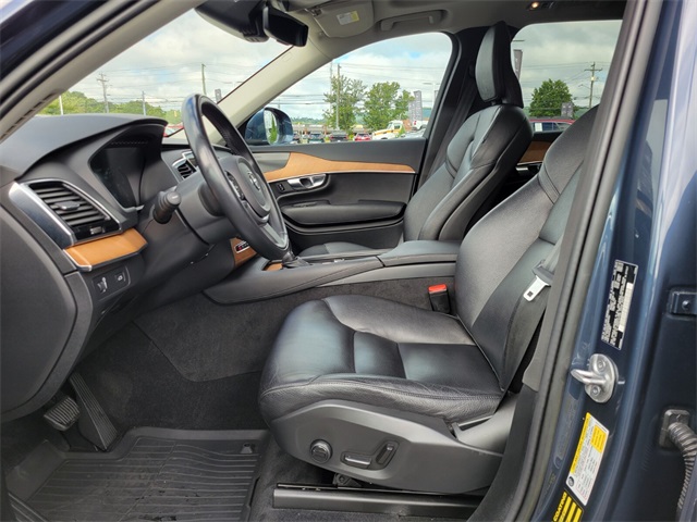 2022 Volvo XC90 Momentum photo 20