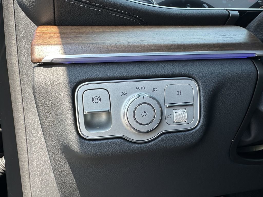 2025 Mercedes Benz GLS 450 4MATIC photo 33