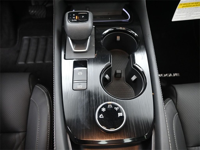 2026 Nissan Rogue Platinum photo 4